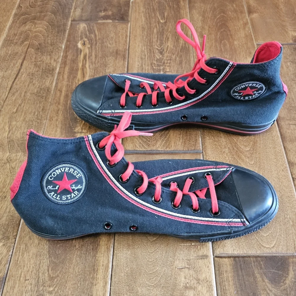 NWOT: *Rare* unisex Converse Chuck Taylors size 10 M/12 W - Picture 6 of 14